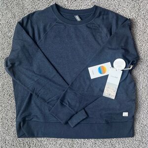 NWT Vuori Women’s Long Sleeve Halo Crew, Midnight Heather, Small